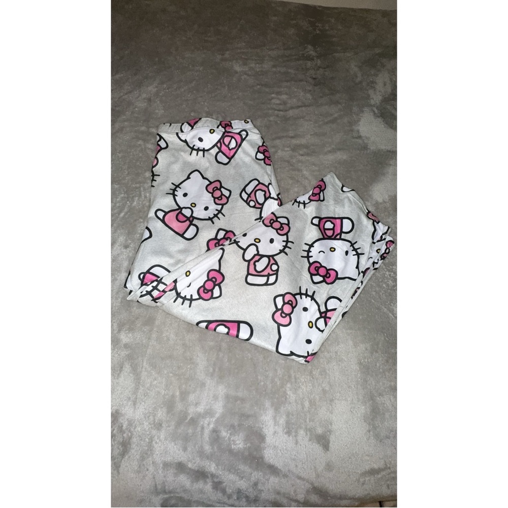 Hello kitty PJ pants, never worn. Size 22/24 (3XL)